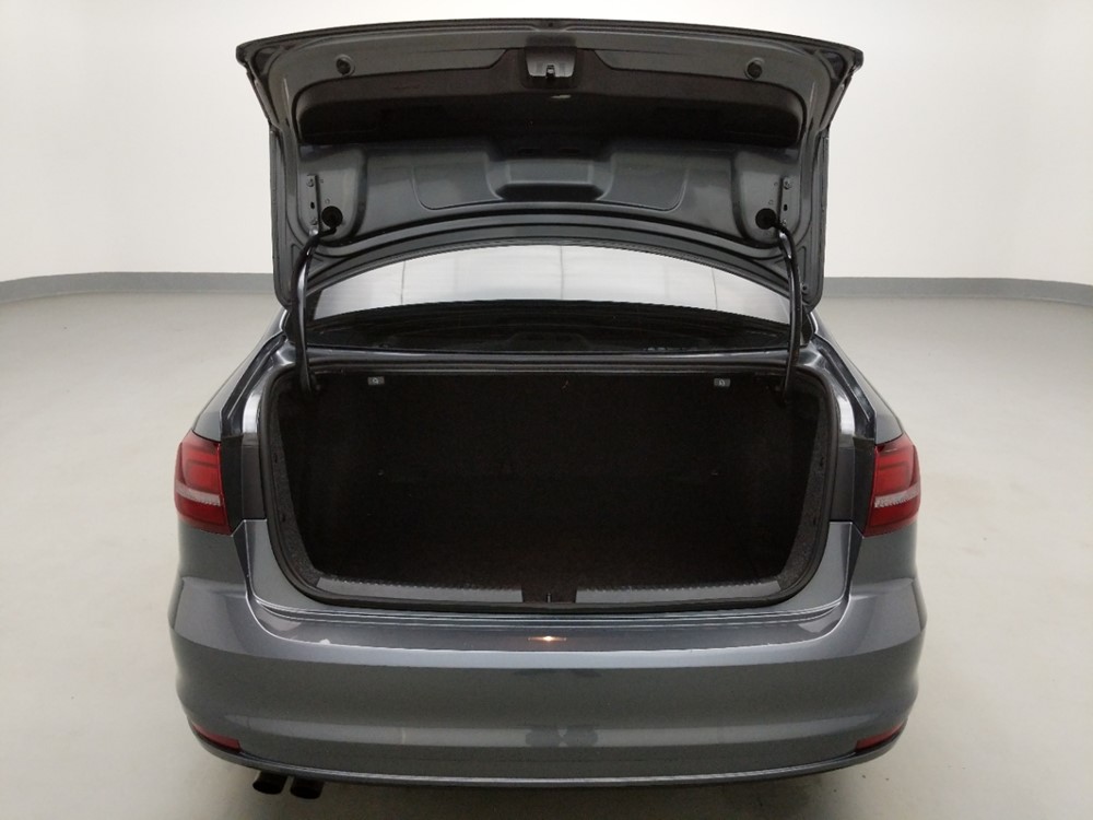 2016 Volkswagen Jetta - Trunk