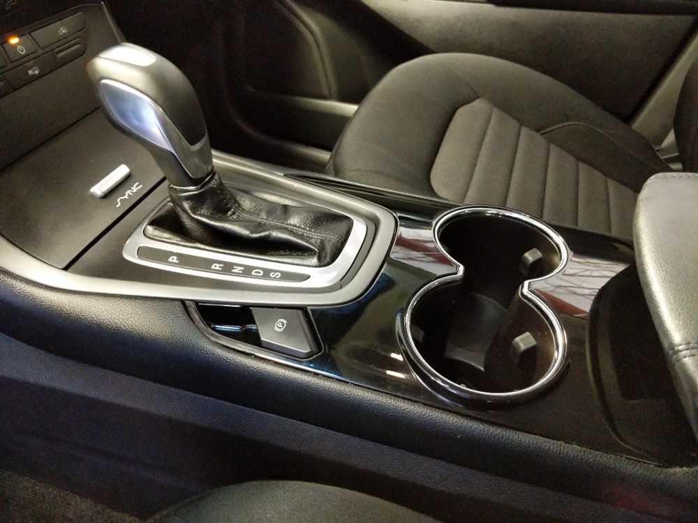 2015 Ford Edge - Center Console/Cup Holders