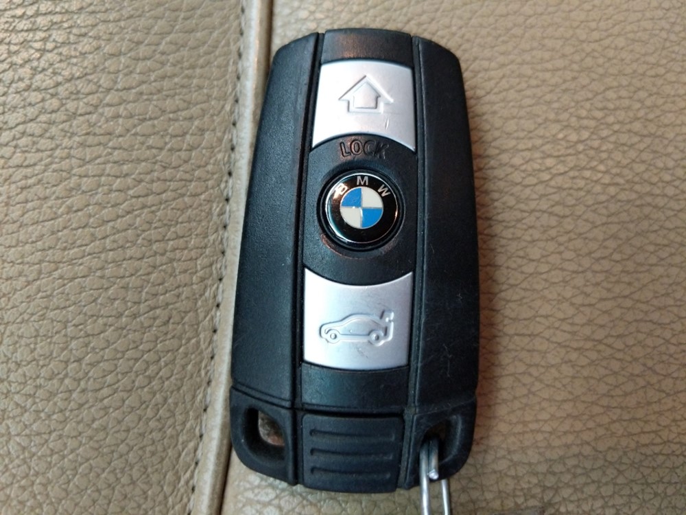 2011 BMW 328i - Keys