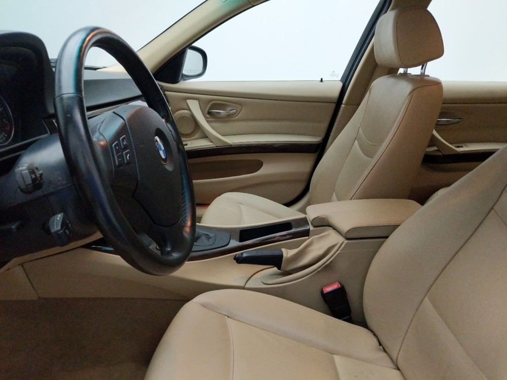 2011 BMW 328i - Driver Front Seat