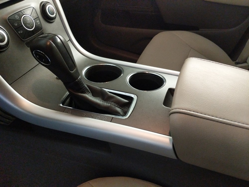 2014 Ford Edge - Center Console/Cup Holders