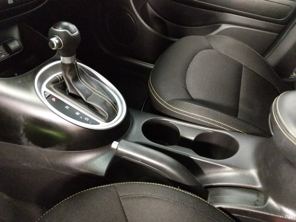 2015 Kia Soul - Center Console/Cup Holders
