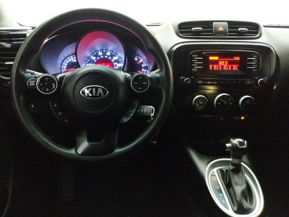 2016 Kia Soul - Driver Dash