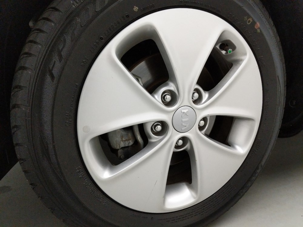 2016 Kia Soul - Wheel