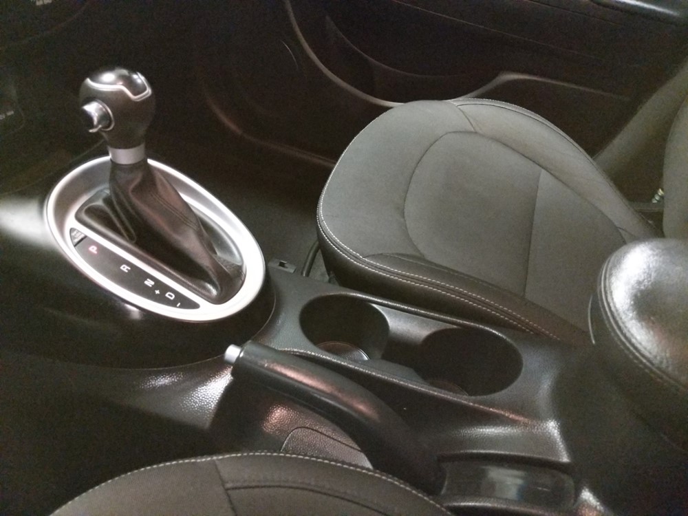 2016 Kia Soul - Center Console/Cup Holders