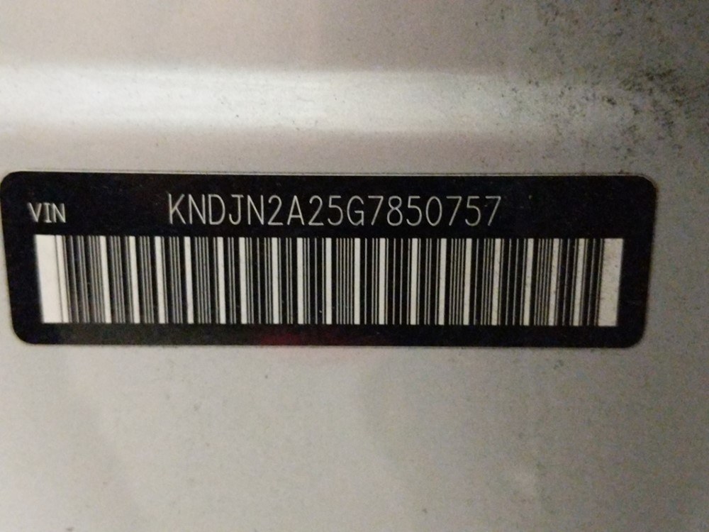 2016 Kia Soul - VIN Plate