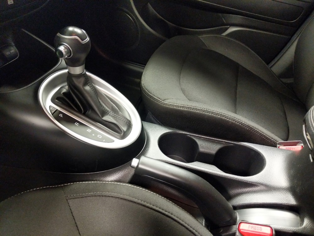 2016 Kia Soul - Center Console/Cup Holders