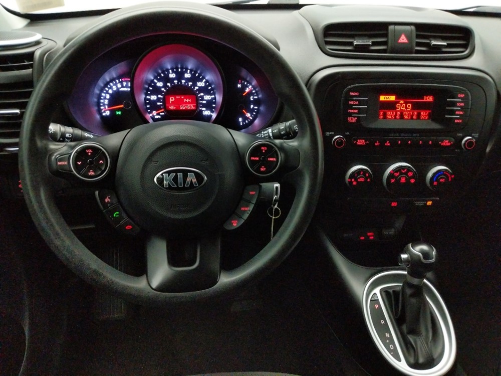 2016 Kia Soul - Driver Dash