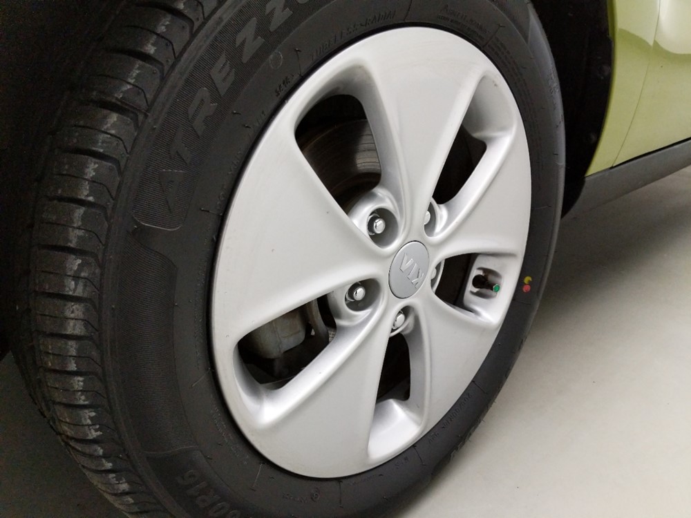 2016 Kia Soul - Wheel