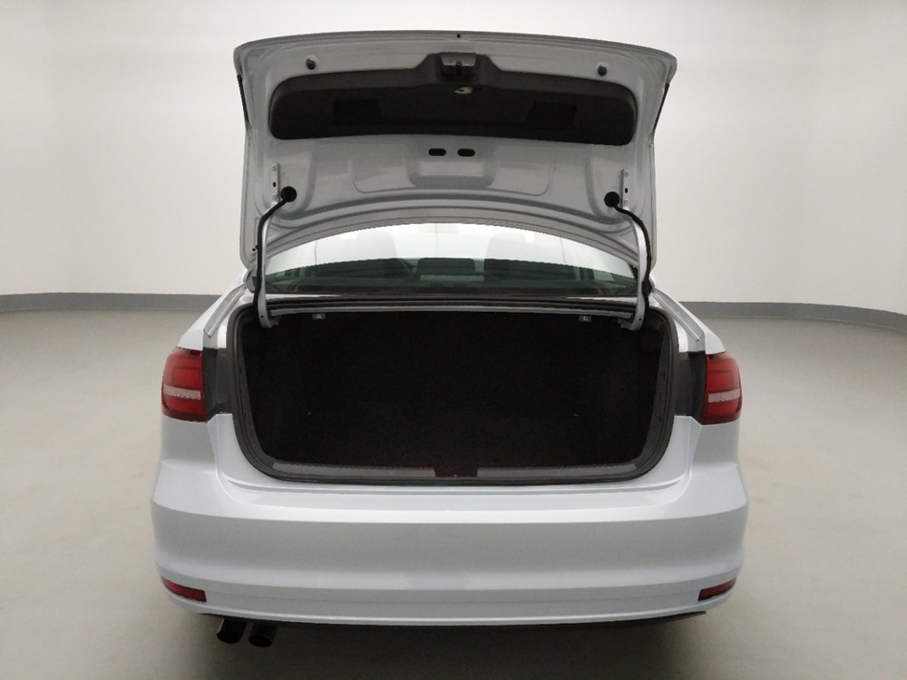 2017 Volkswagen Jetta - Trunk