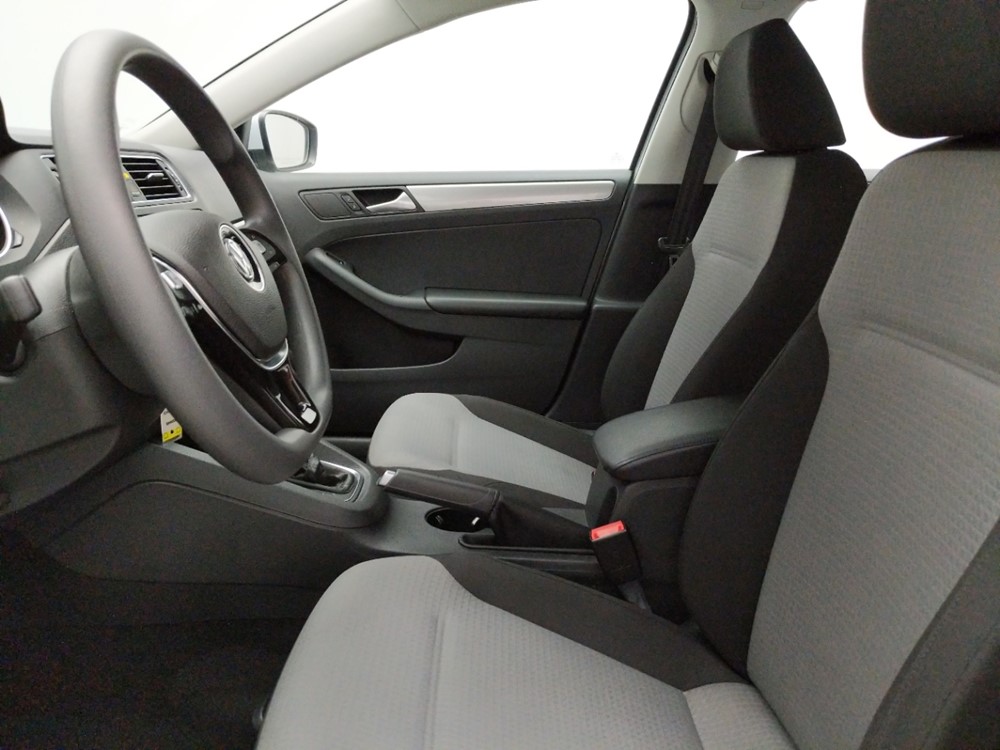 2017 Volkswagen Jetta - Driver Front Seat