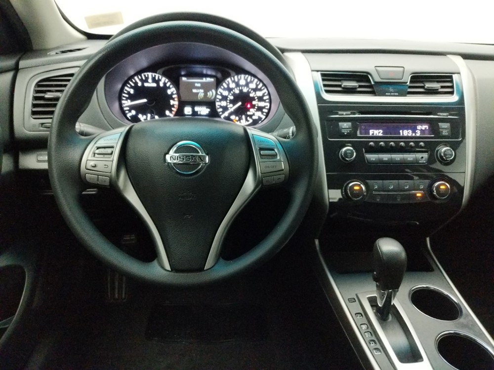 2015 Nissan Altima - Driver Dash