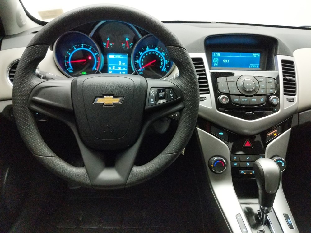 2015 Chevrolet Cruze - Driver Dash