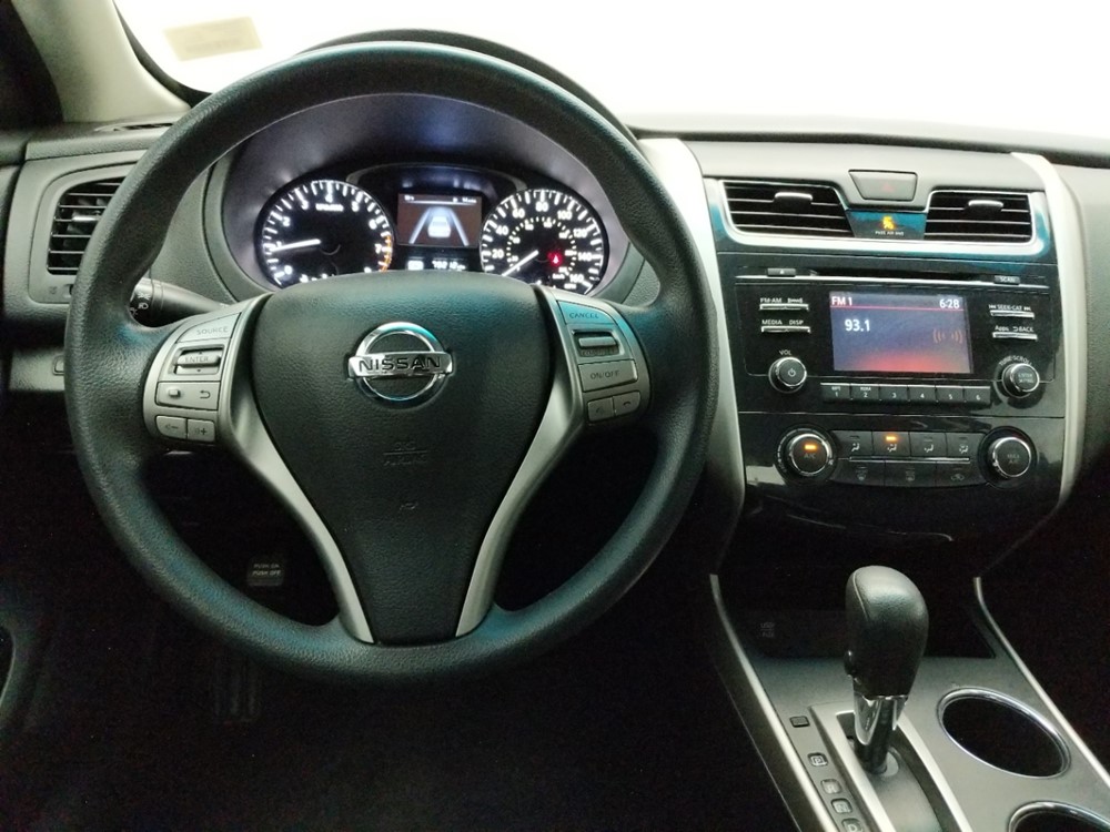 2015 Nissan Altima - Driver Dash
