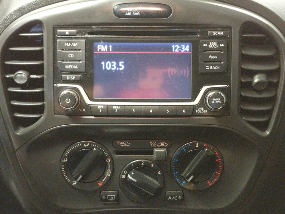 2015 Nissan JUKE - Stereo Package