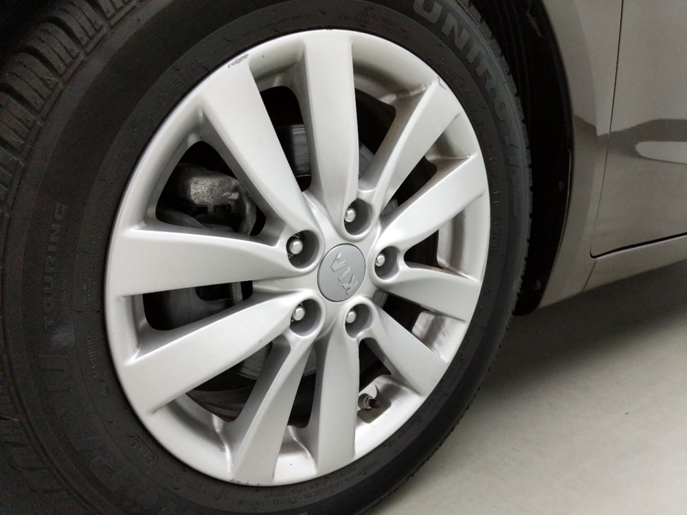 2015 Kia Forte - Wheel