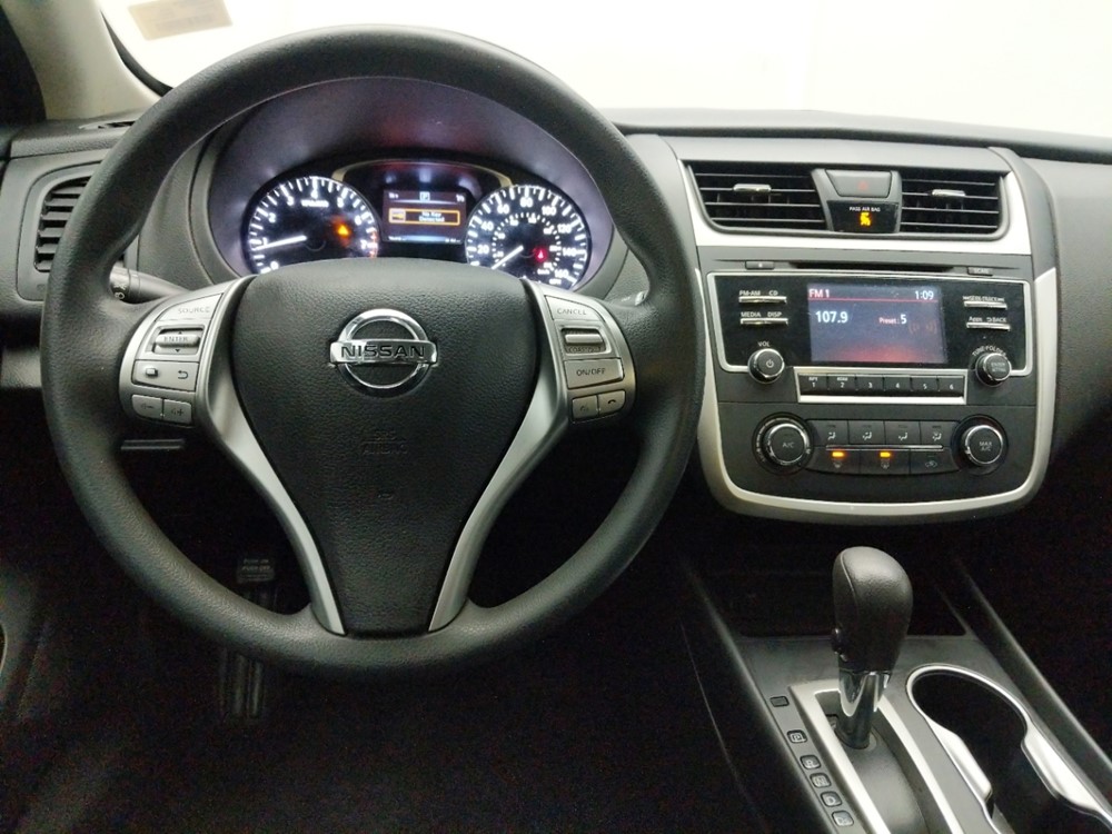2016 Nissan Altima - Driver Dash