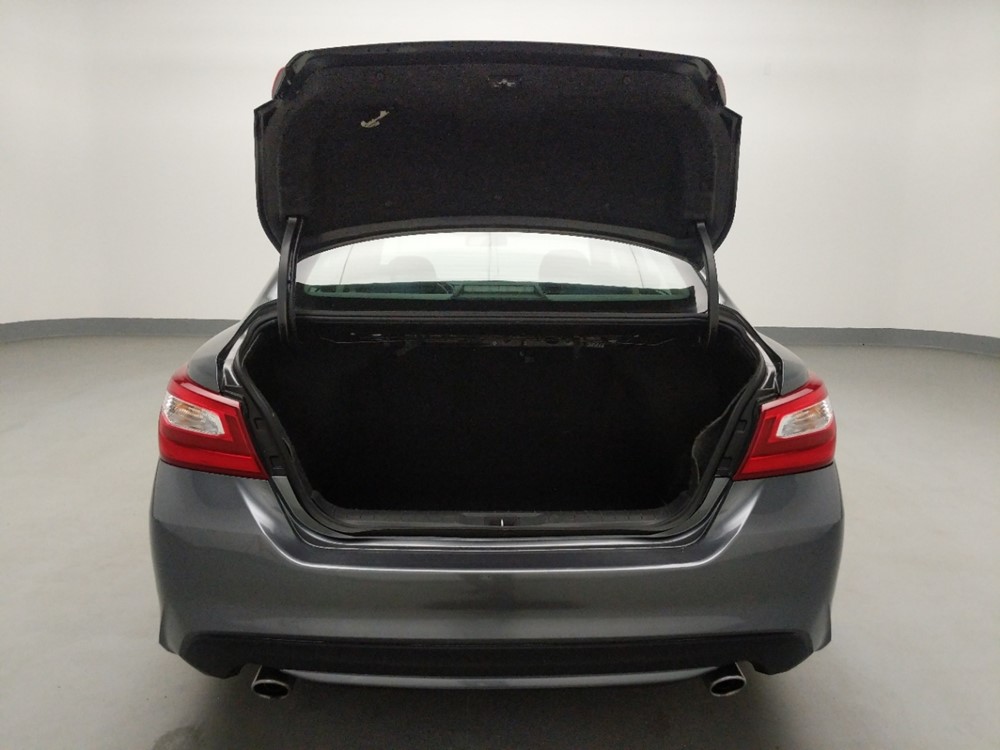 2016 Nissan Altima - Trunk