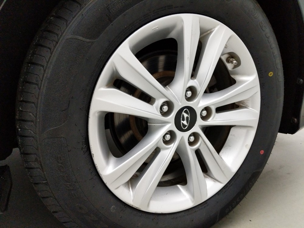 2014 Hyundai Sonata - Wheel