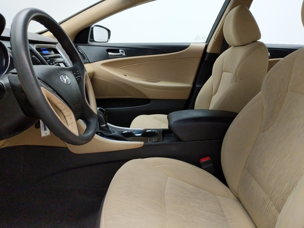 2014 Hyundai Sonata - Driver Front Seat