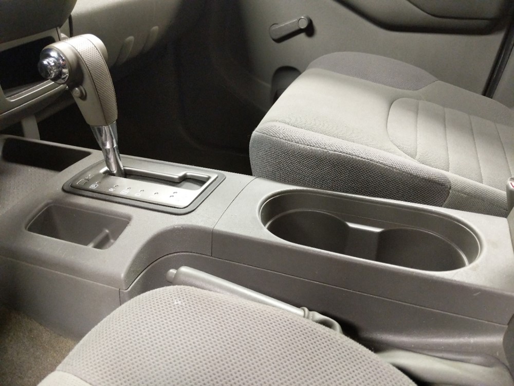 2014 Nissan Frontier - Center Console/Cup Holders