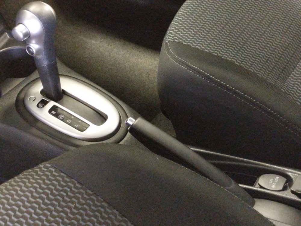2015 Nissan Versa - Center Console/Cup Holders