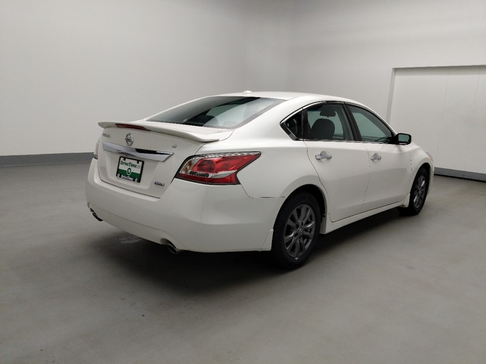 2015 Nissan Altima - Passenger Rear Bumper