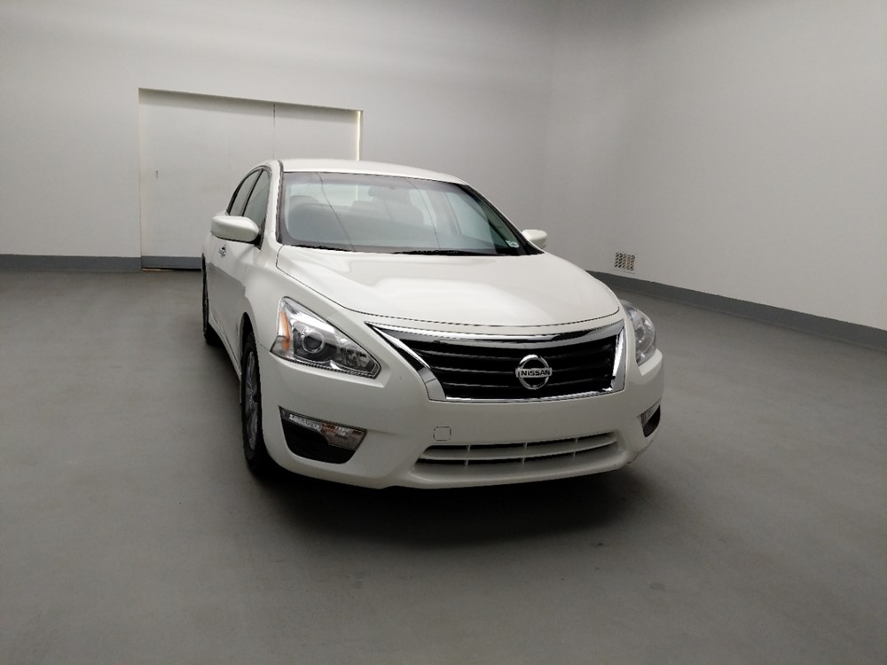 2015 Nissan Altima - Passenger Front Hood