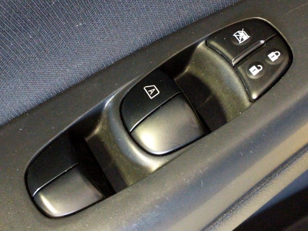 2015 Nissan Sentra - Driver Power Windows/Lock Control