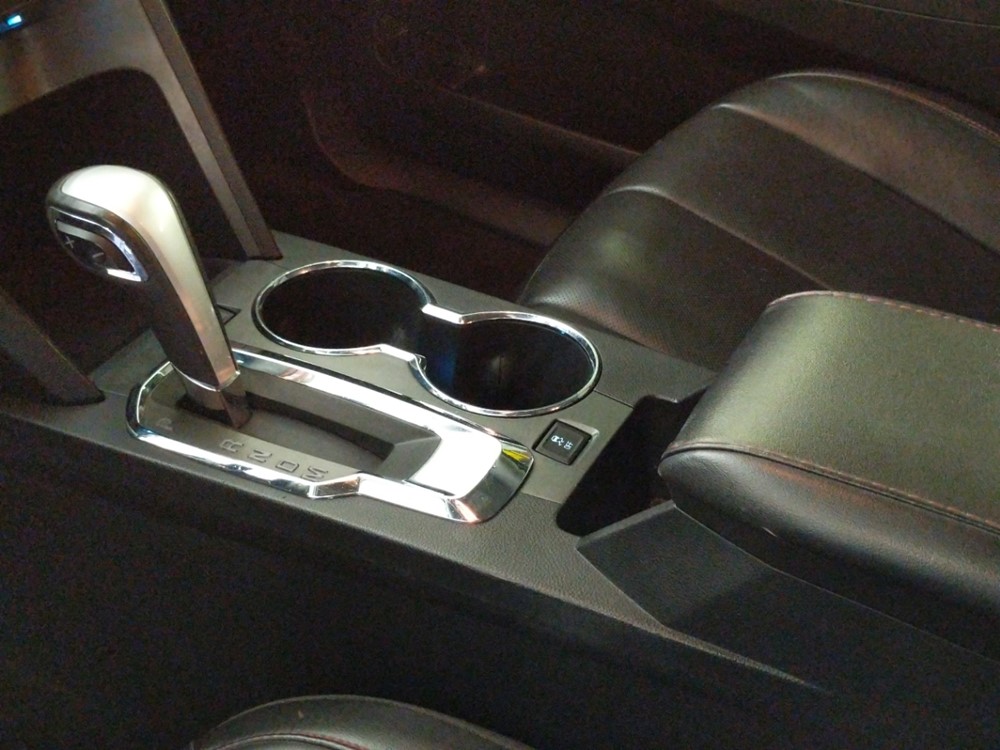 2011 Chevrolet Equinox - Center Console/Cup Holders