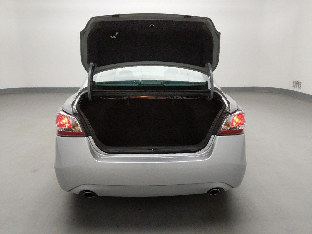 2015 Nissan Altima - Trunk