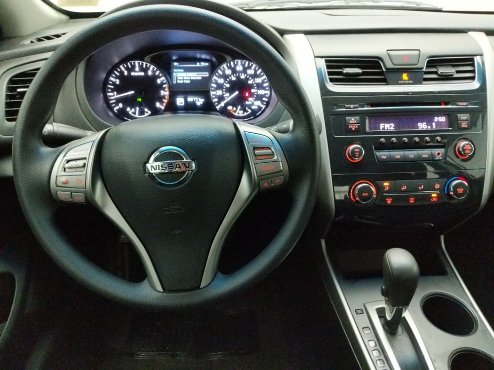 2015 Nissan Altima - Driver Dash