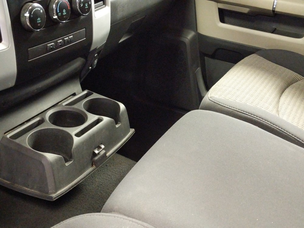 2011 Dodge Ram 1500 - Center Console/Cup Holders