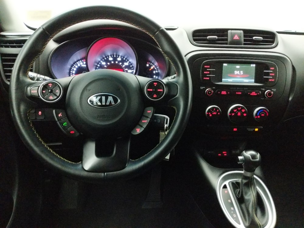 2016 Kia Soul - Driver Dash