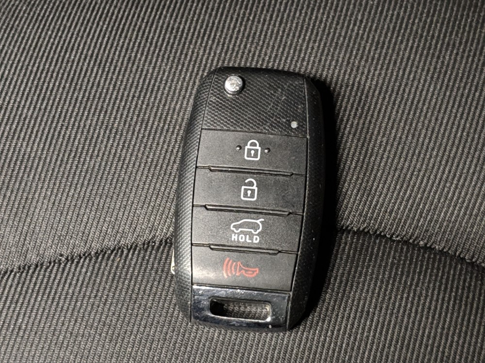 2016 Kia Soul - Keys