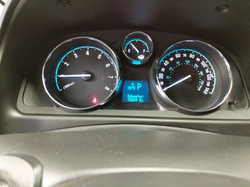 2014 Chevrolet Captiva - Odometer Close Up