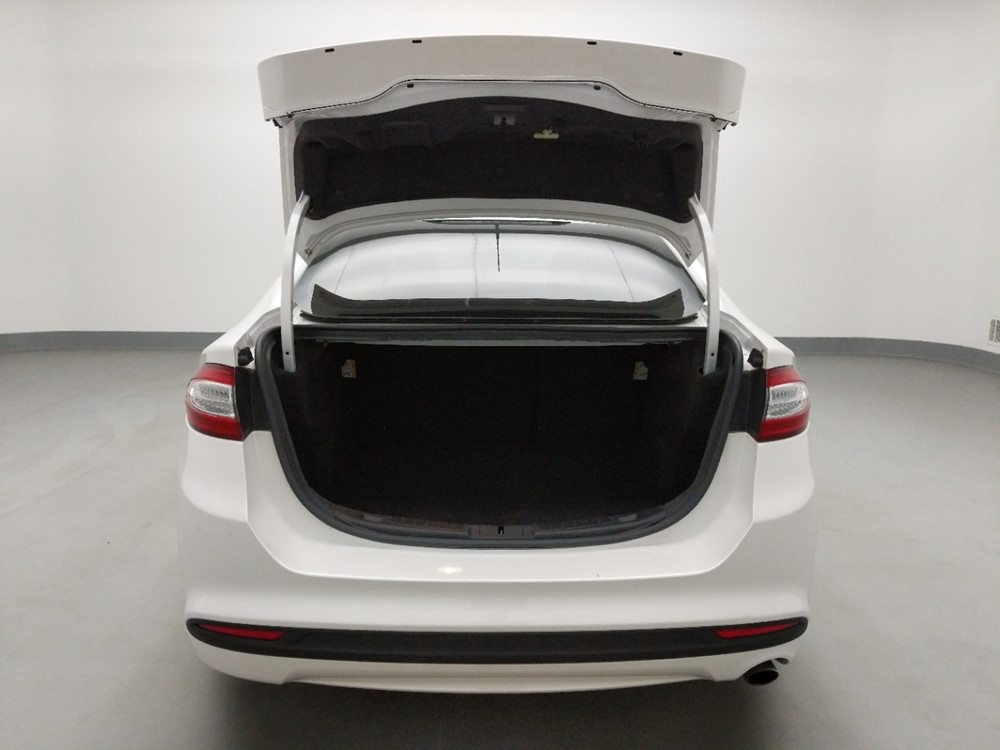 2016 Ford Fusion - Trunk