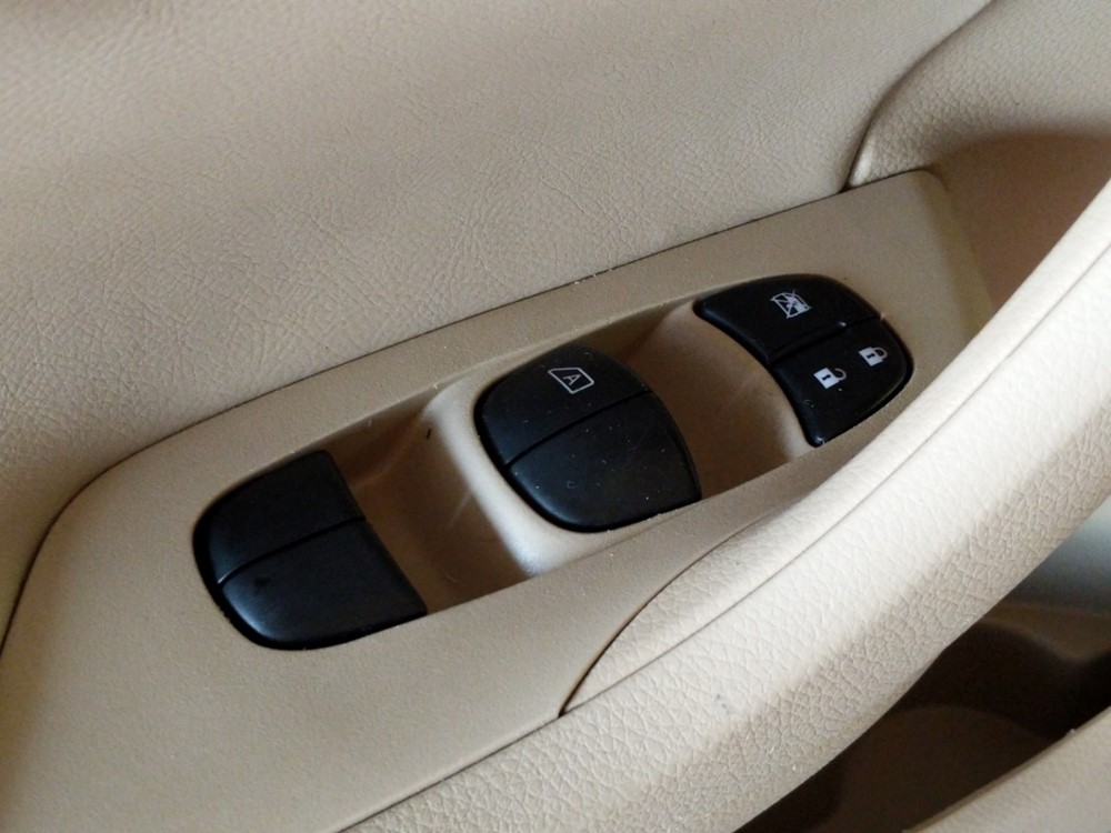 2016 Nissan Altima - Driver Power Windows/Lock Control