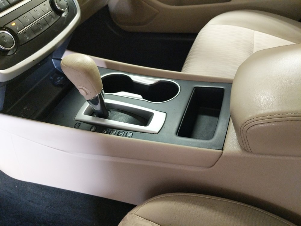 2016 Nissan Altima - Center Console/Cup Holders