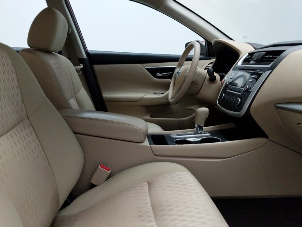 2016 Nissan Altima - Passenger Front Seat