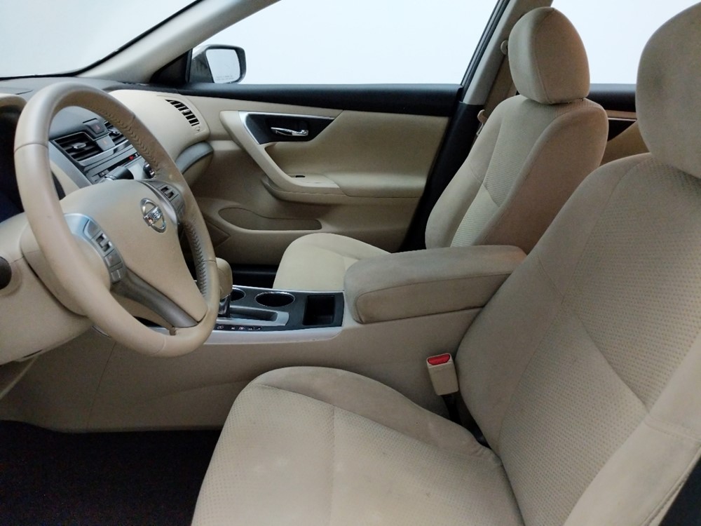 2015 Nissan Altima - Driver Front Seat