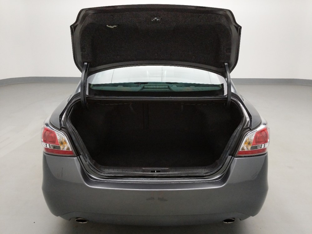 2015 Nissan Altima - Trunk