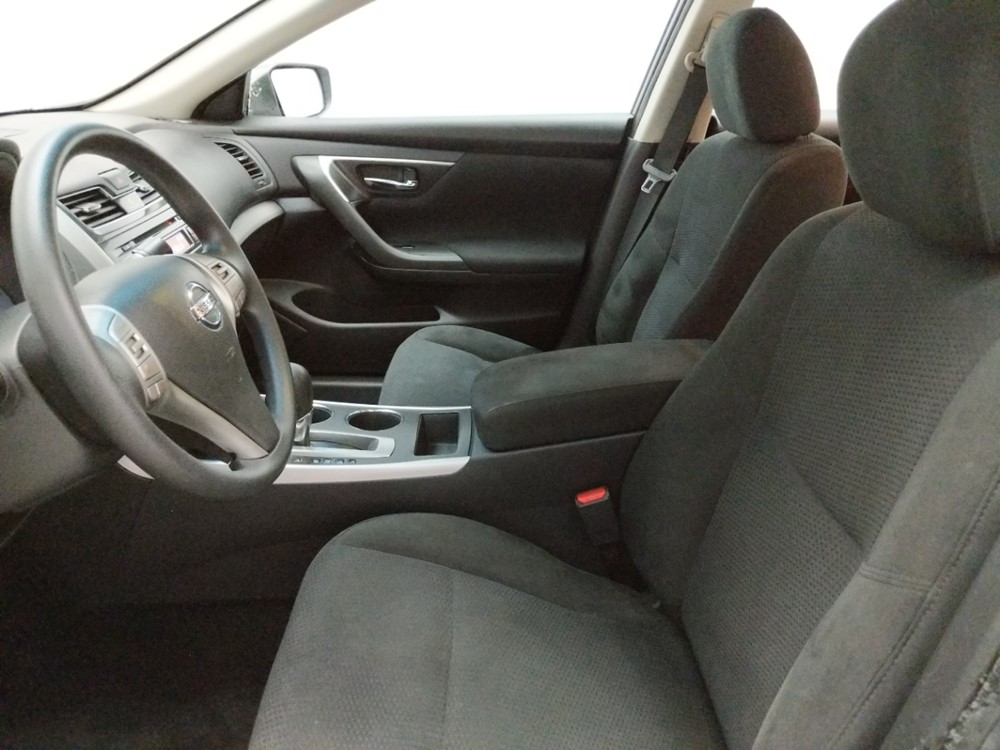 2015 Nissan Altima - Driver Rear Seat