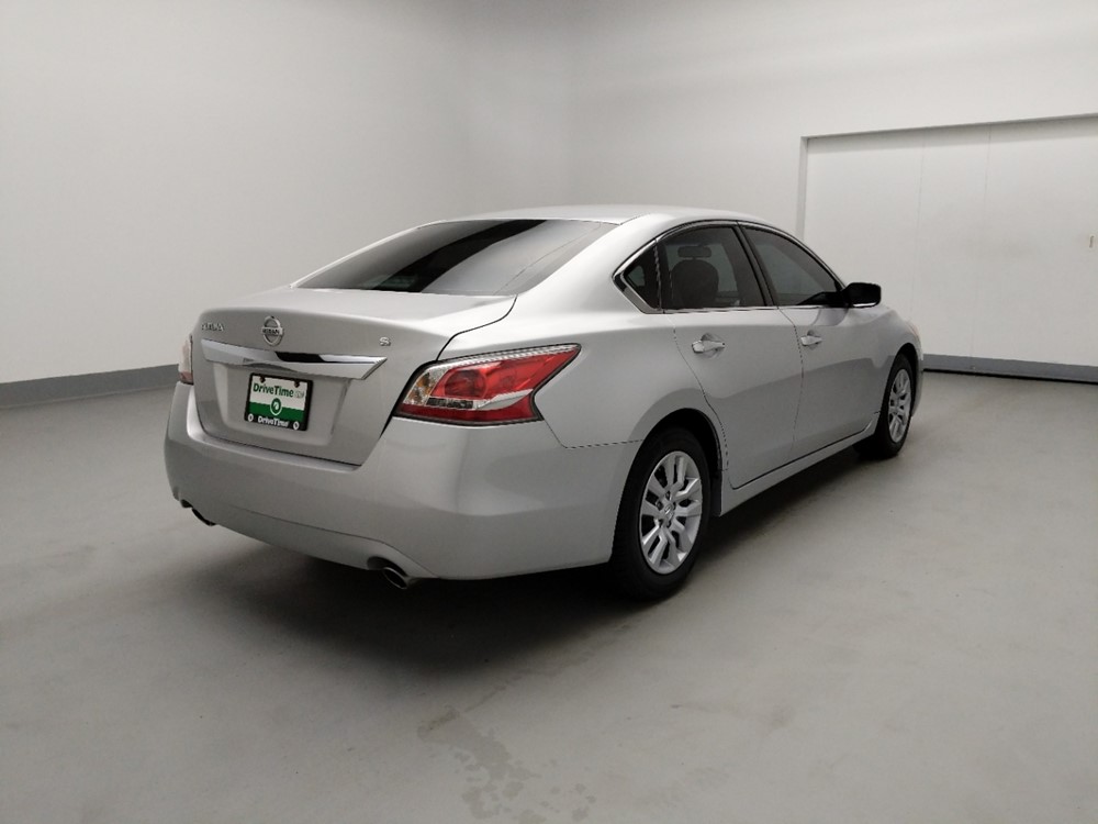 2015 Nissan Altima - Passenger Rear Bumper