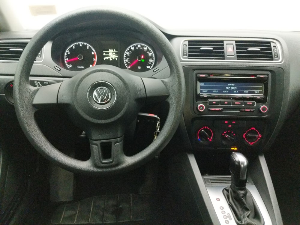 2014 Volkswagen Jetta - Driver Dash