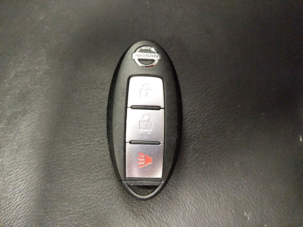 2012 Nissan JUKE - Keys