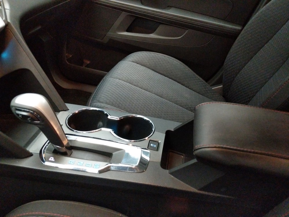 2013 Chevrolet Equinox - Center Console/Cup Holders