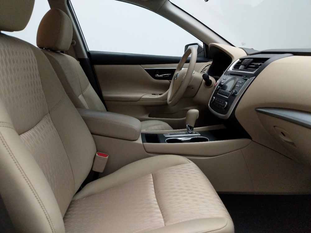 2016 Nissan Altima - Passenger Front Seat