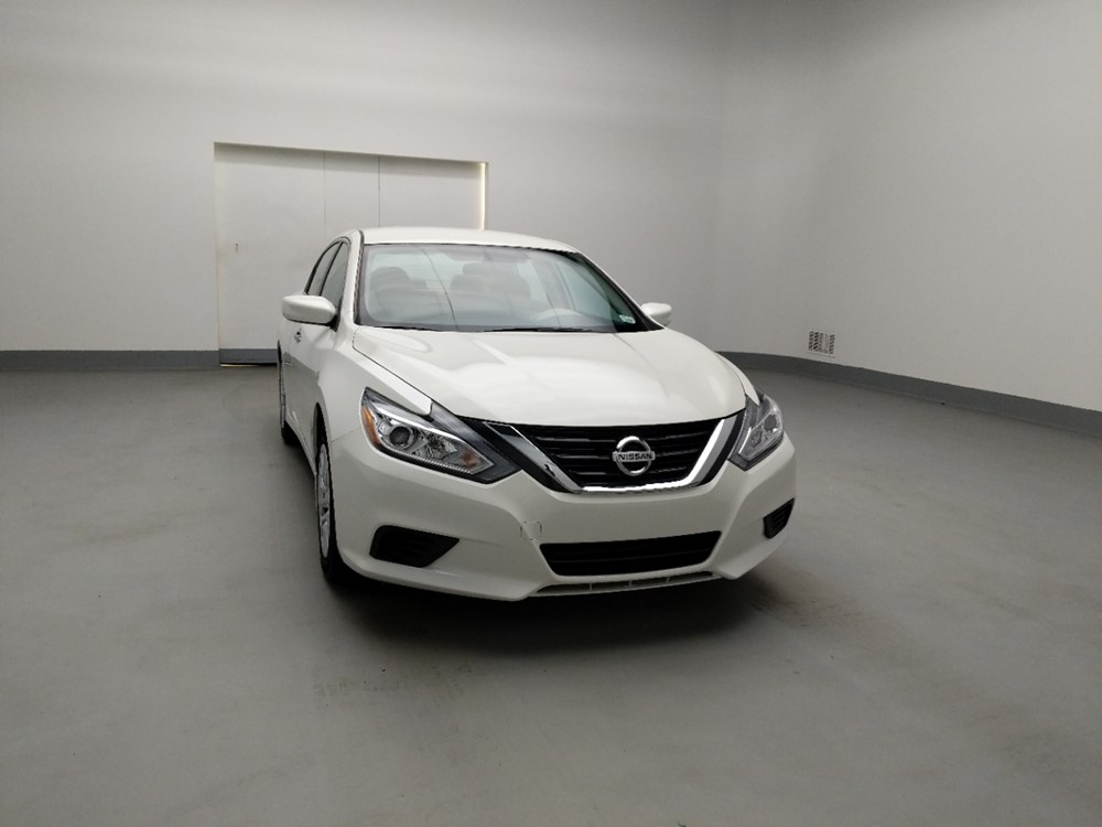 2016 Nissan Altima - Passenger Front Hood