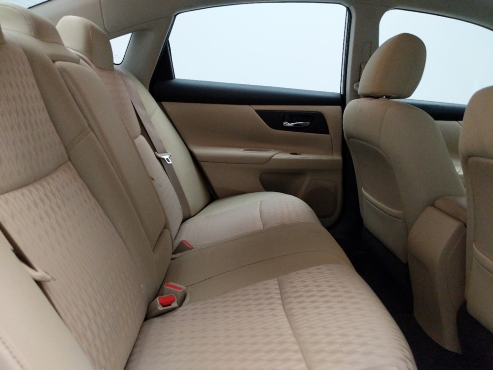 2016 Nissan Altima - Passenger Rear Seat